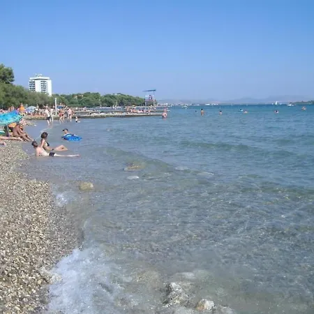 公寓 Gemuetliche Mit Terrasse By Interhome