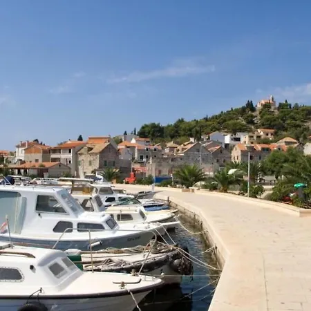 公寓 Gemuetliche Mit Terrasse By Interhome *