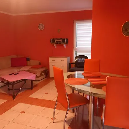 公寓 Gemuetliche Mit Terrasse By Interhome