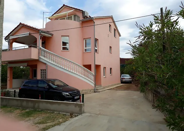 Gemuetliche Mit Terrasse By Interhome Tribalj