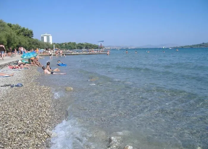 Apartamento Gemuetliche Mit Terrasse By Interhome